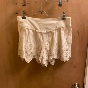Cream lace shorts